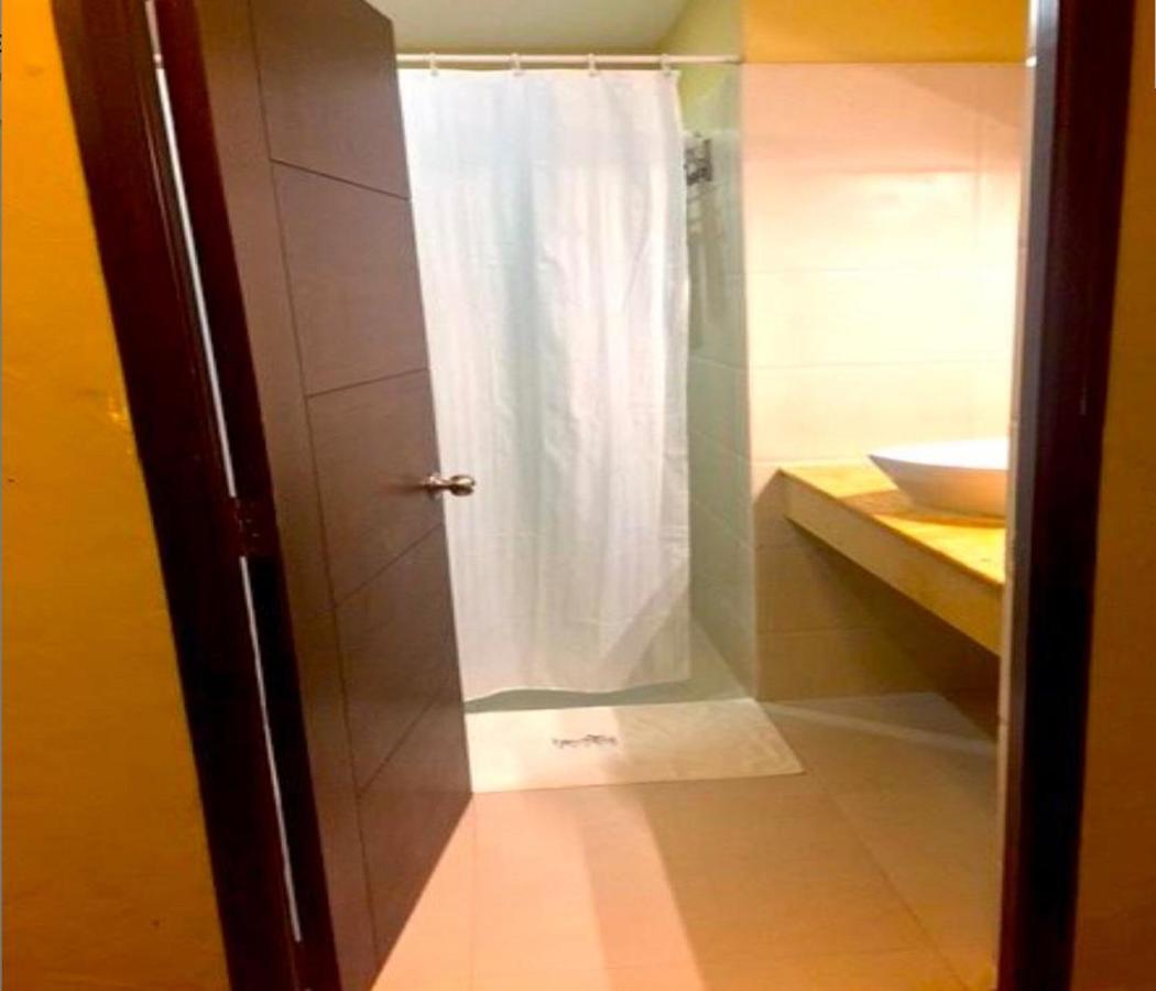 Breathing Earth - Rooms And Pool Calcutta Exterior foto