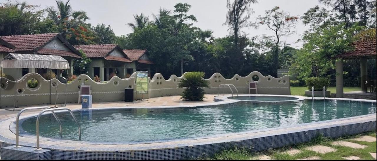 Breathing Earth - Rooms And Pool Calcutta Exterior foto