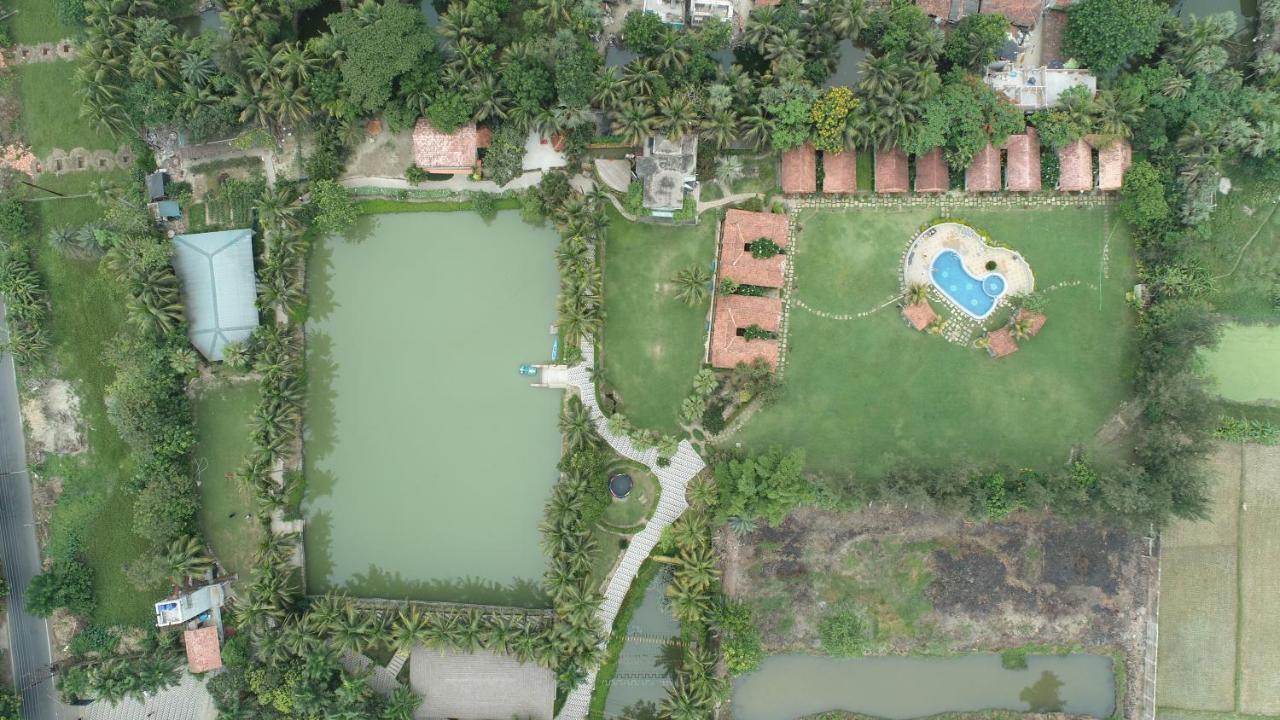 Breathing Earth - Rooms And Pool Calcutta Exterior foto