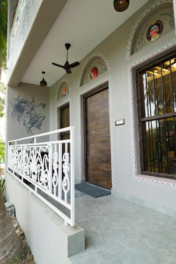 Breathing Earth - Rooms And Pool Calcutta Exterior foto
