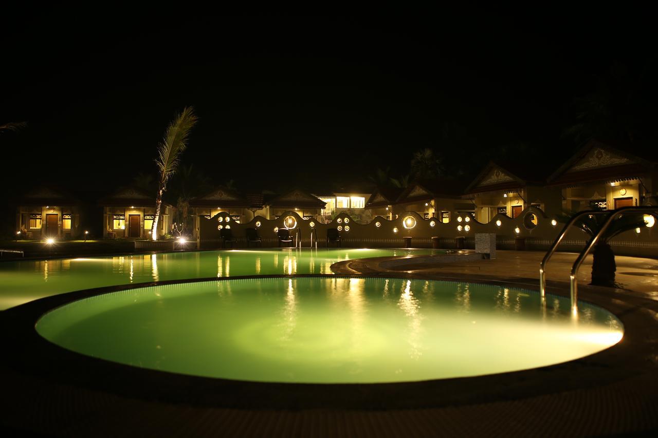 Breathing Earth - Rooms And Pool Calcutta Exterior foto