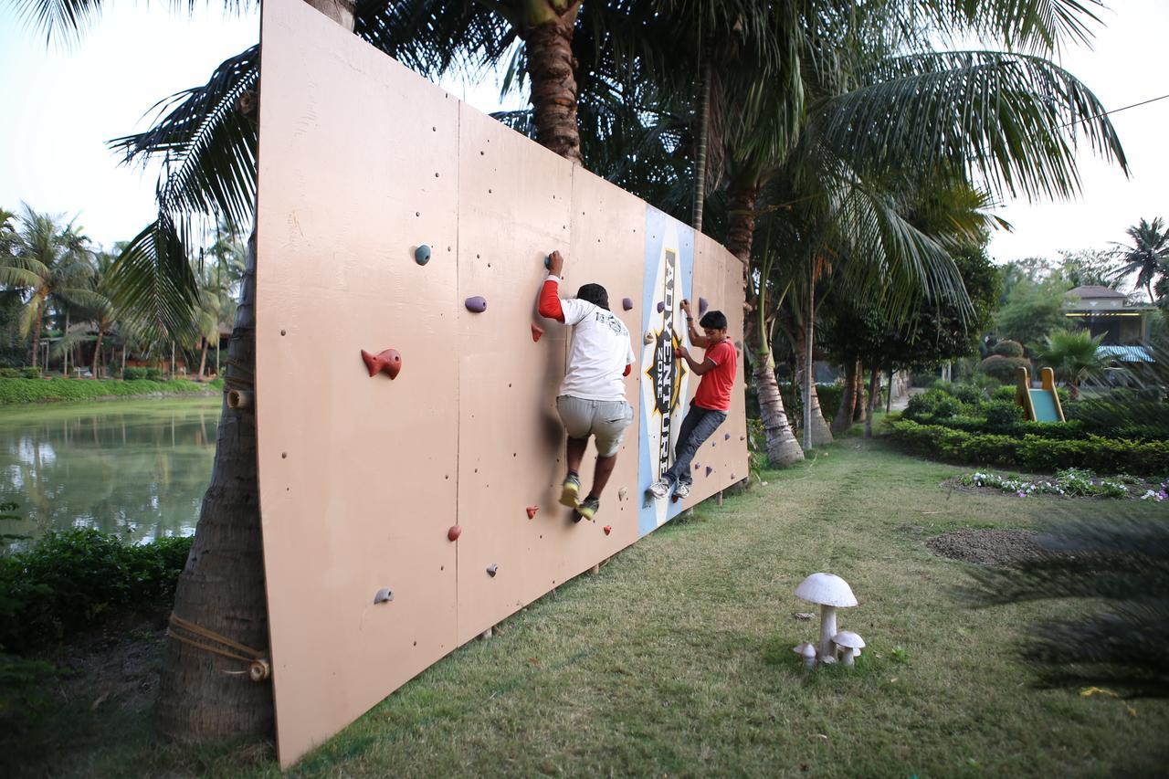 Breathing Earth - Rooms And Pool Calcutta Exterior foto