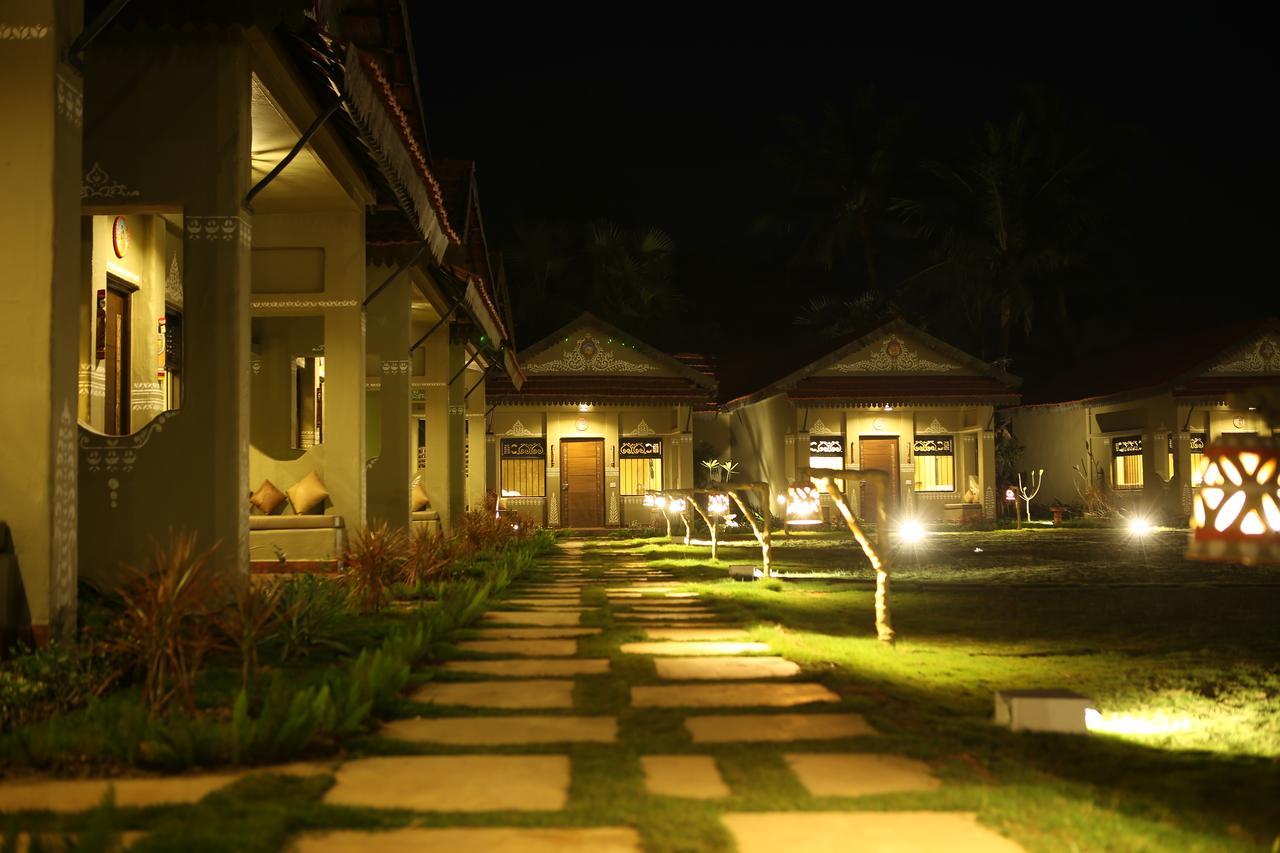 Breathing Earth - Rooms And Pool Calcutta Exterior foto
